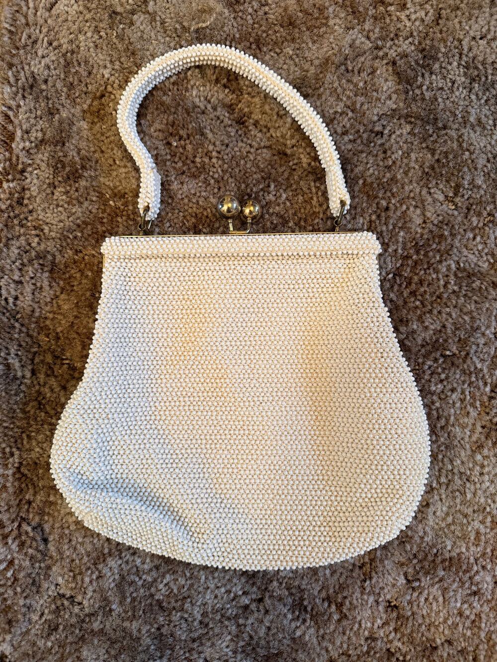 Vintage 1950s Lumured Corde Bead White Handbag Kiss Lock Beaded Evening Purse